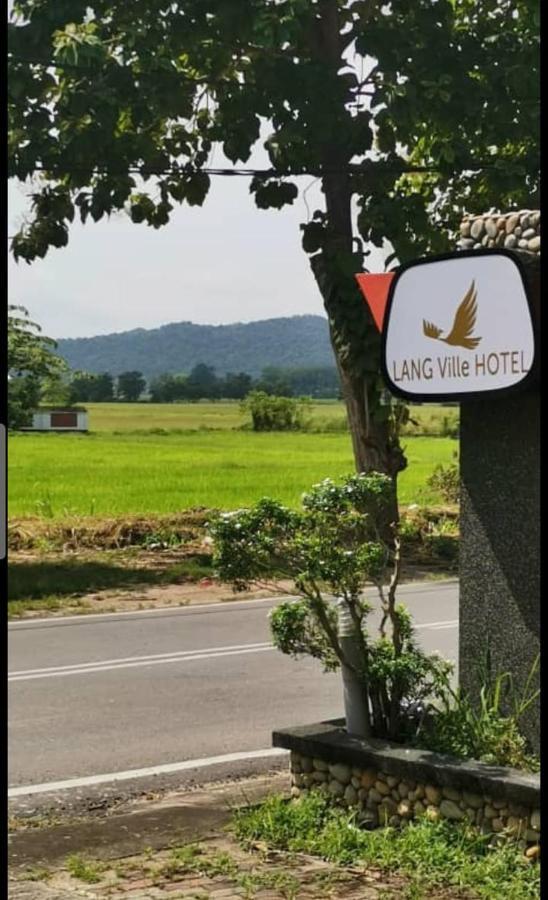 Langville Hotel Pantai Cenang  Exteriör bild